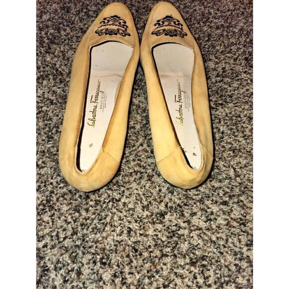 Salvatore Ferragamo | Vintage Suede Embroidered Flats - Picture 10 of 10